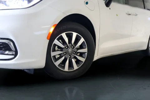 Another view of 2024 Chrysler Pacifica Hybrid Select for sale in Austin, TX at Covert Buick GMC