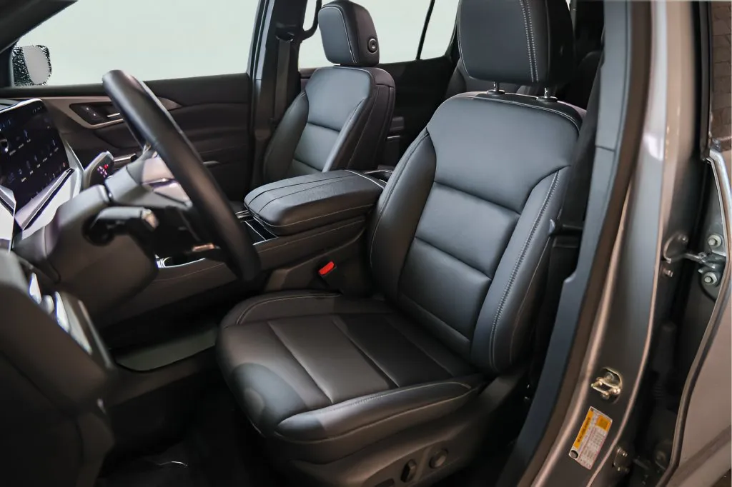 Chevrolet Traverse photo 9