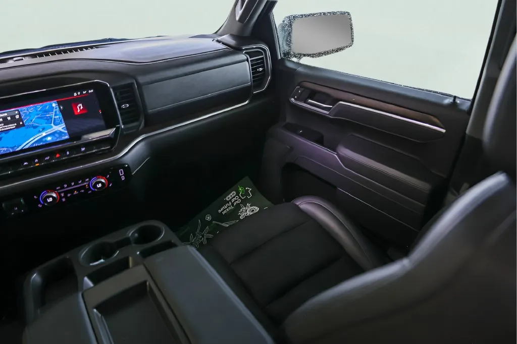 GMC Sierra photo 27