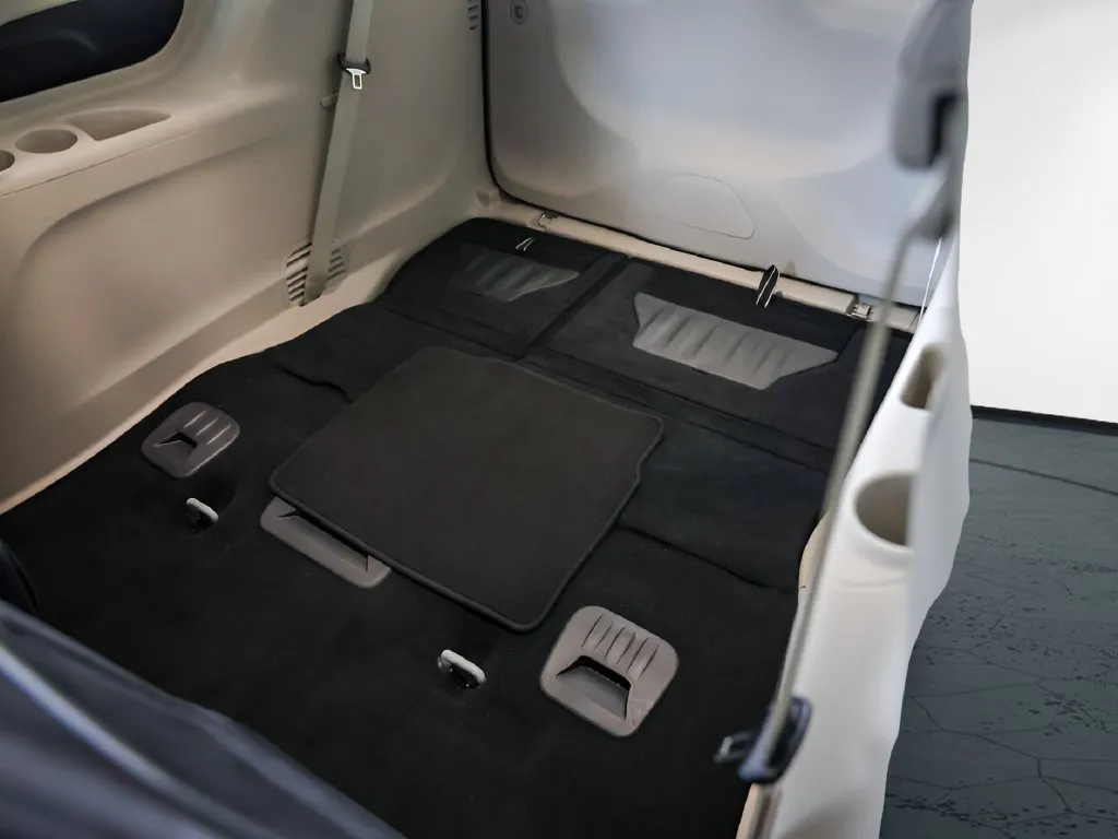 Chrysler Pacifica photo 27