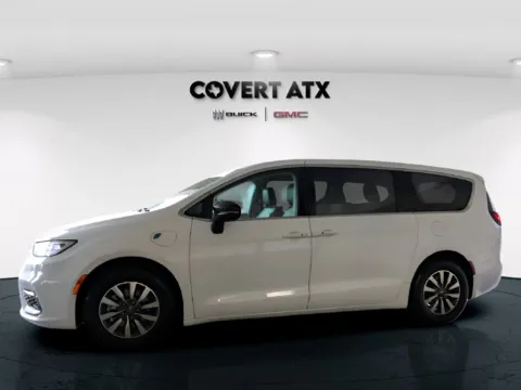 More photos of 2024 Chrysler Pacifica Hybrid Select at Covert Buick GMC, TX