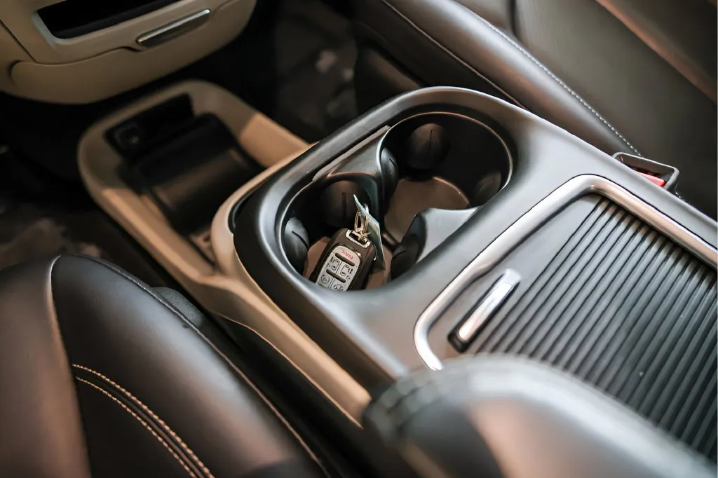 Chrysler Pacifica photo 22