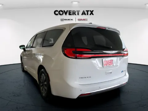 More photos of 2024 Chrysler Pacifica Hybrid Select at Covert Buick GMC, TX
