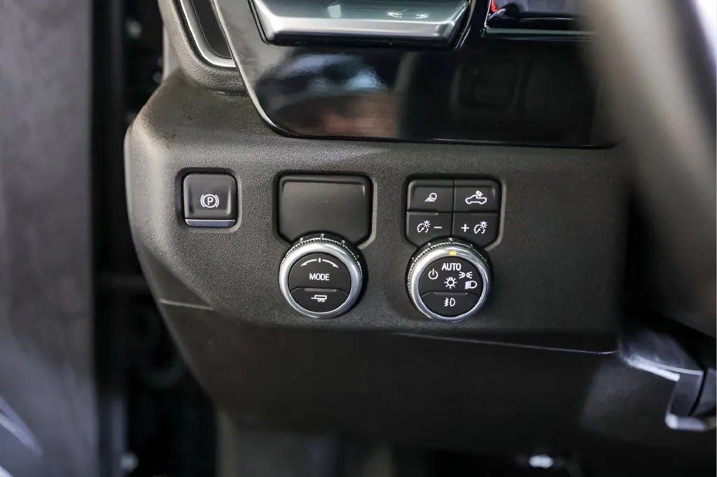 GMC Sierra photo 17