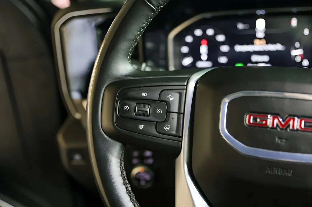 GMC Sierra photo 16