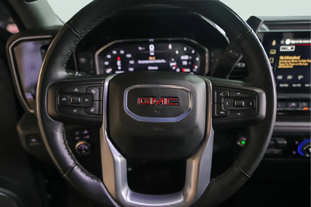 GMC Sierra photo 14