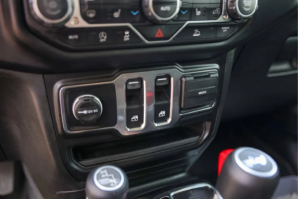 Jeep Wrangler photo 21