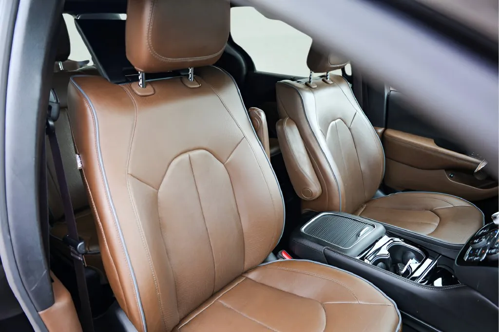 Chrysler Pacifica photo 33