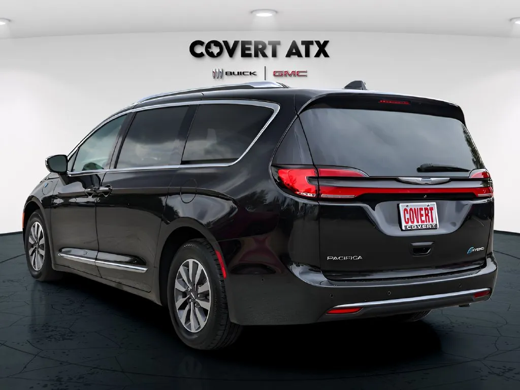 Chrysler Pacifica photo 5