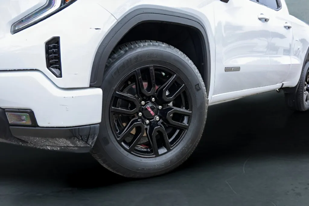 GMC Sierra photo 3