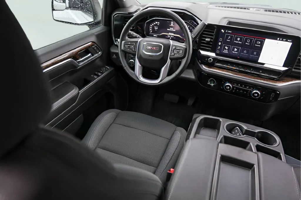 GMC Sierra photo 26