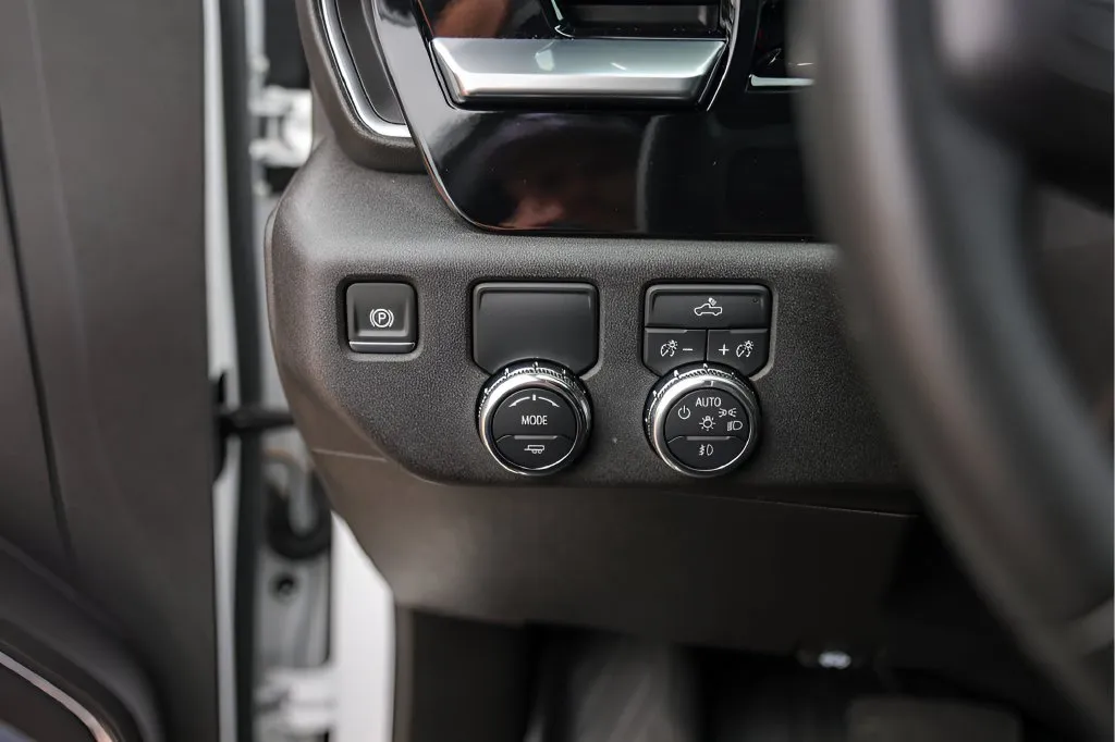 GMC Sierra photo 17