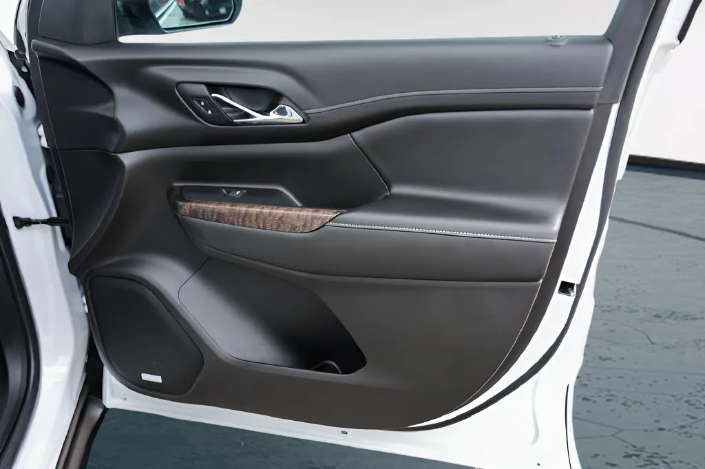 GMC Acadia photo 25