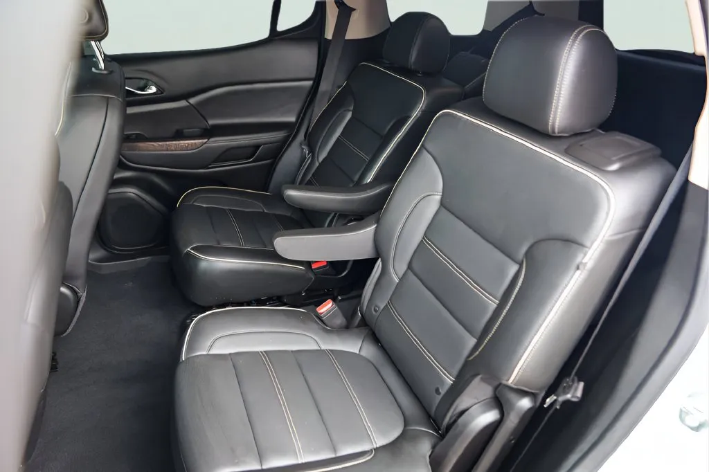 GMC Acadia photo 21