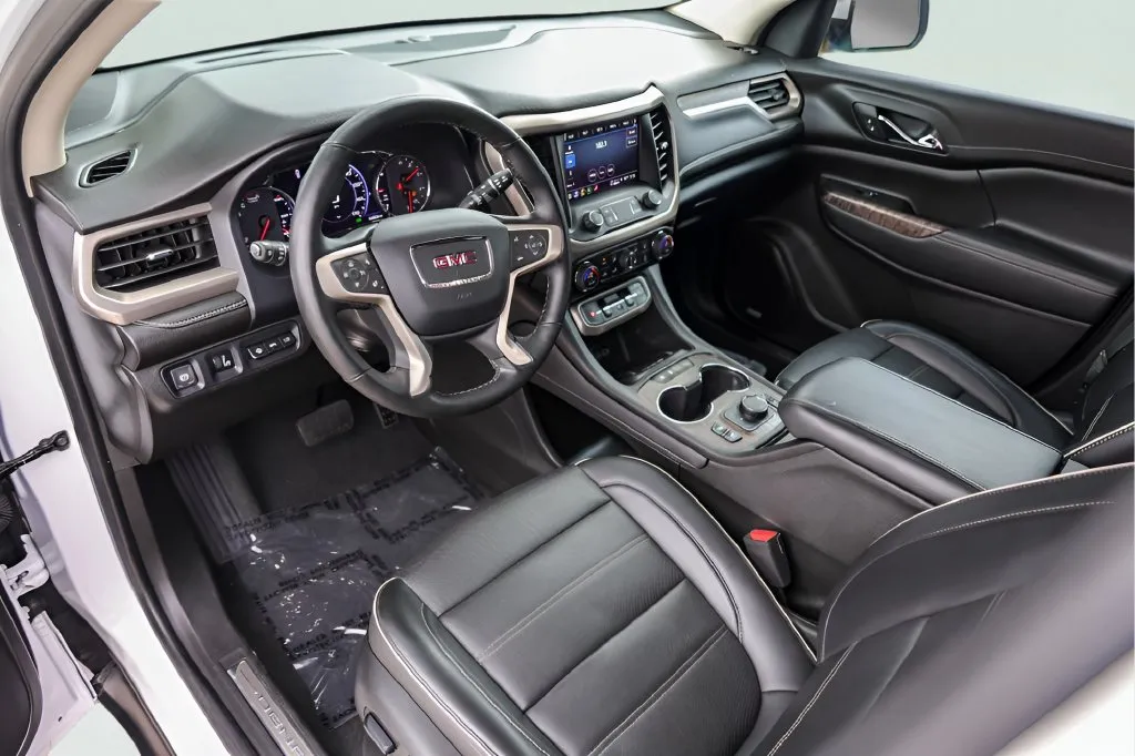 GMC Acadia photo 7