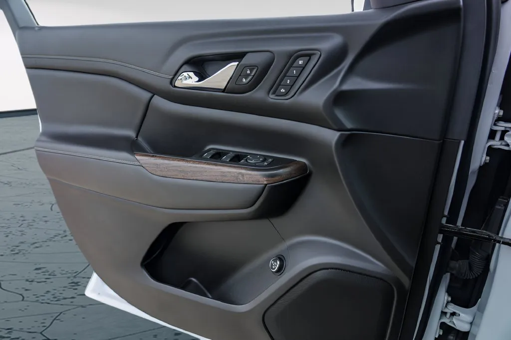 GMC Acadia photo 18
