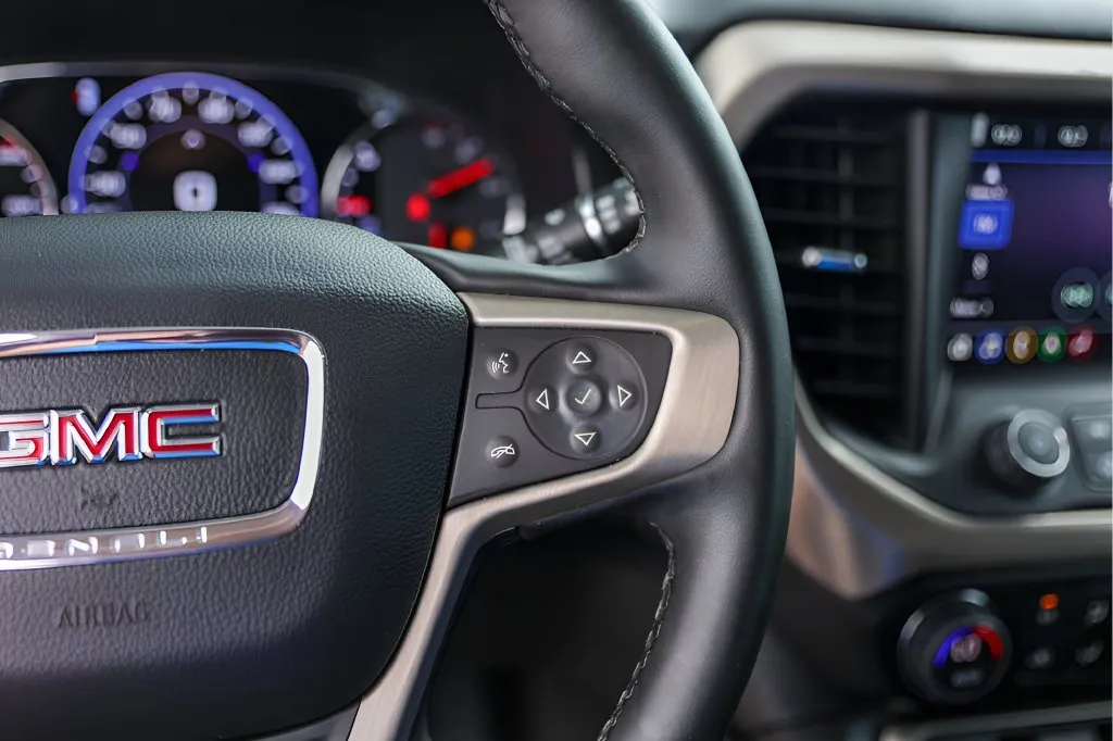 GMC Acadia photo 10
