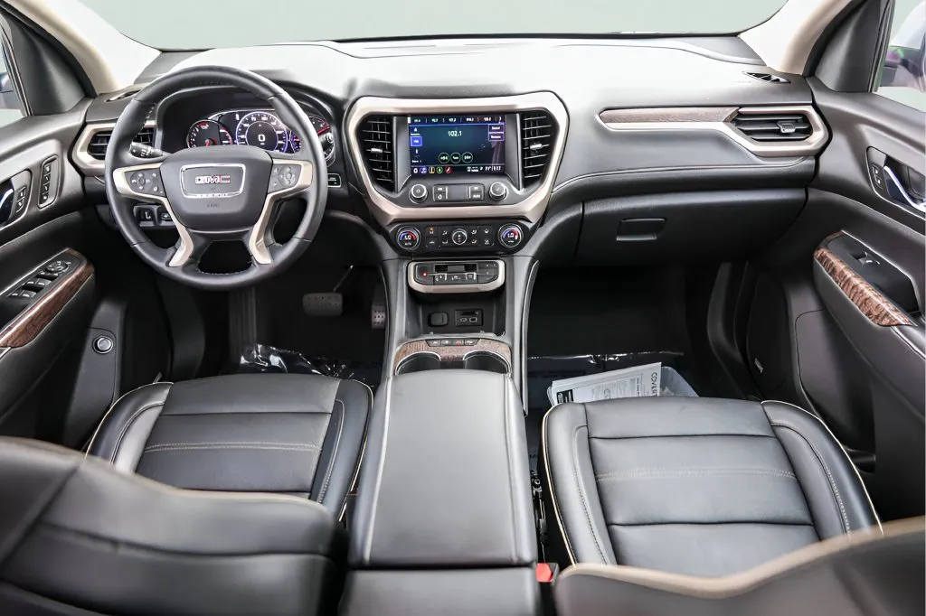 GMC Acadia photo 22