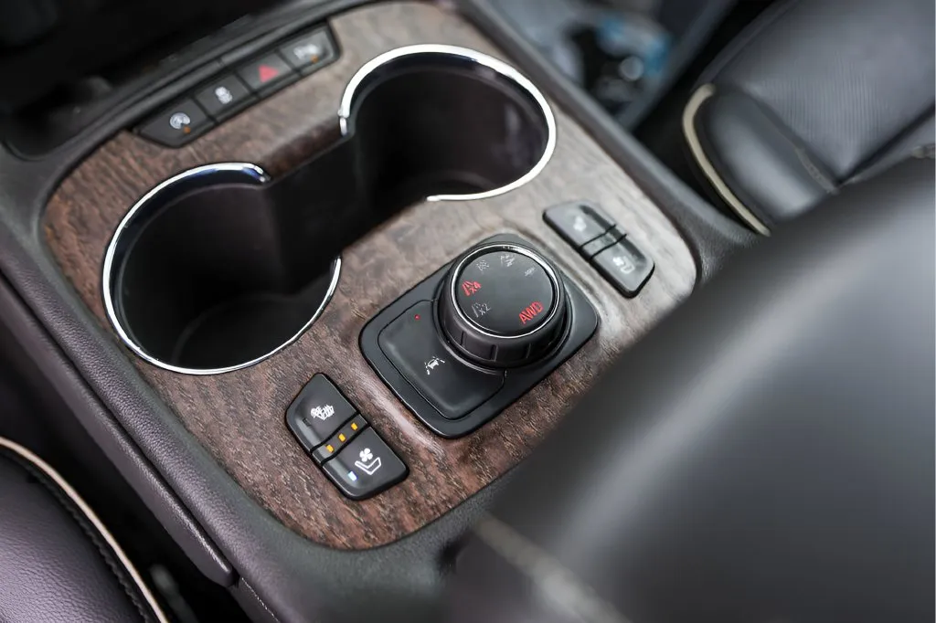 GMC Acadia photo 17