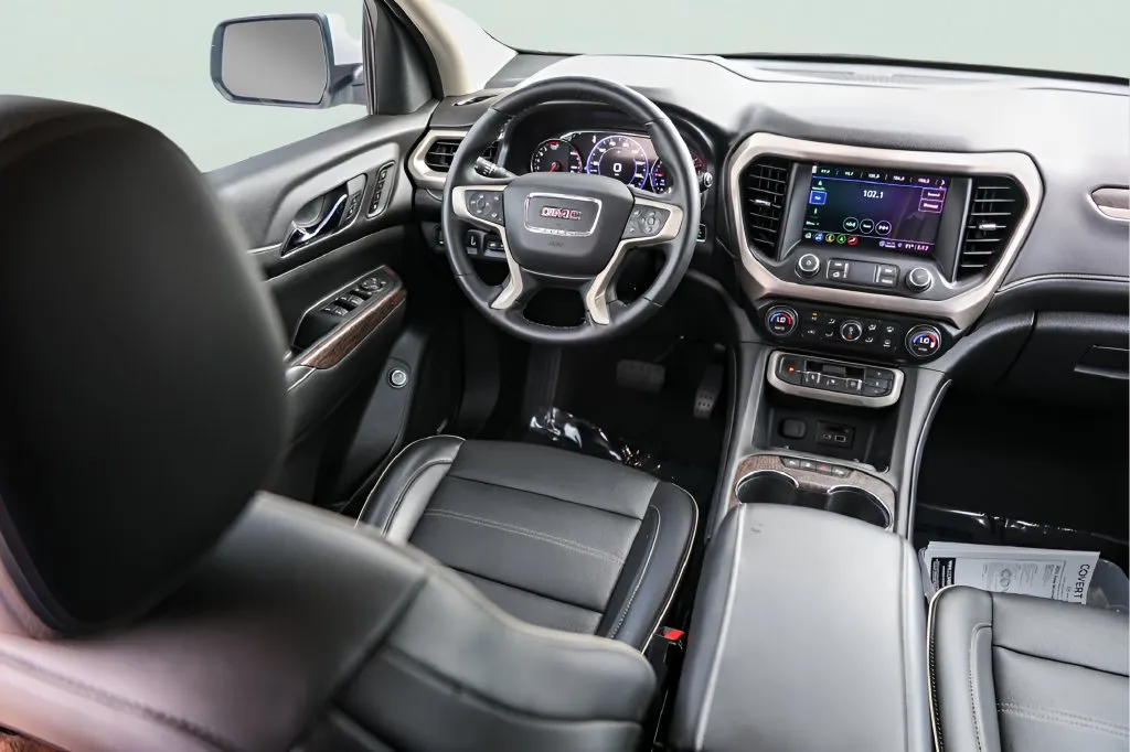 GMC Acadia photo 23