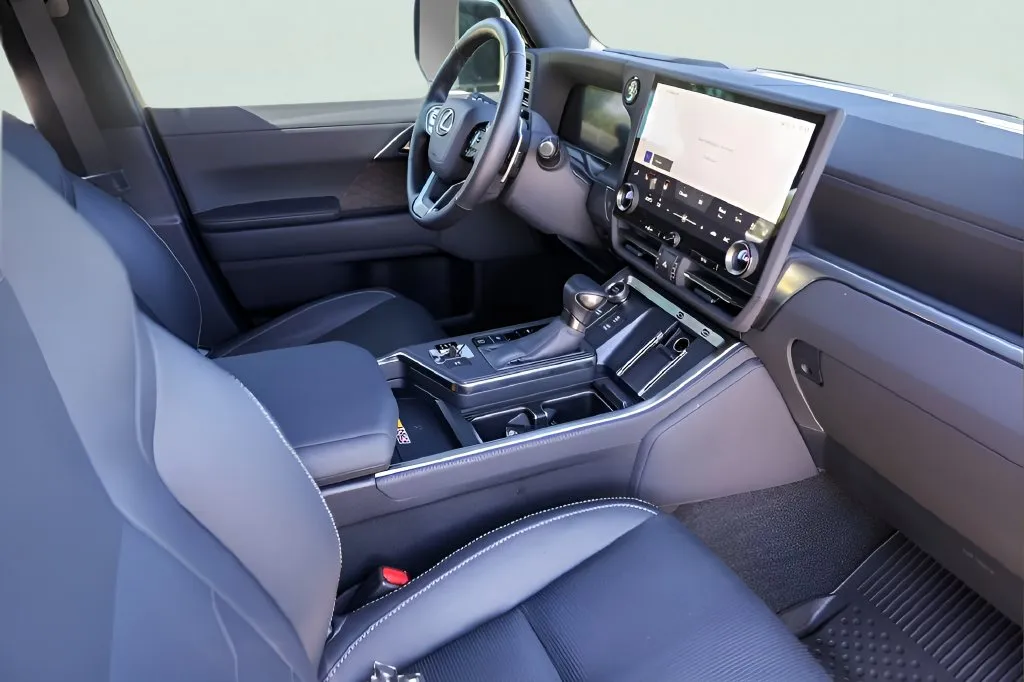 Lexus GX photo 31