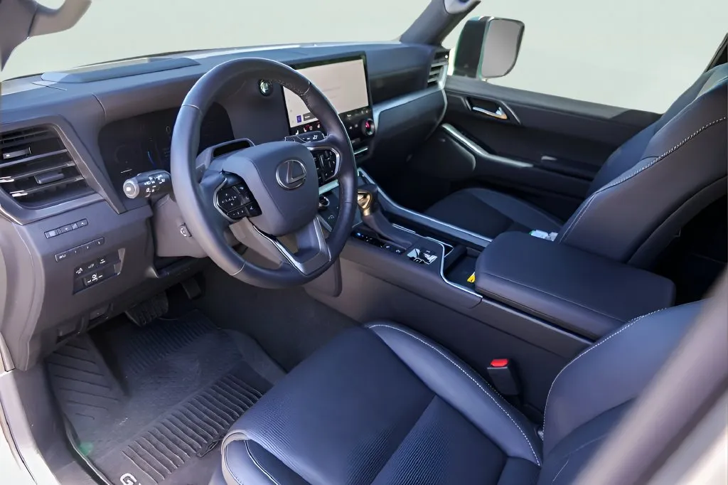 Lexus GX photo 10