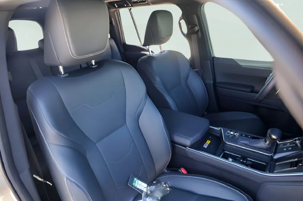 Lexus GX photo 32