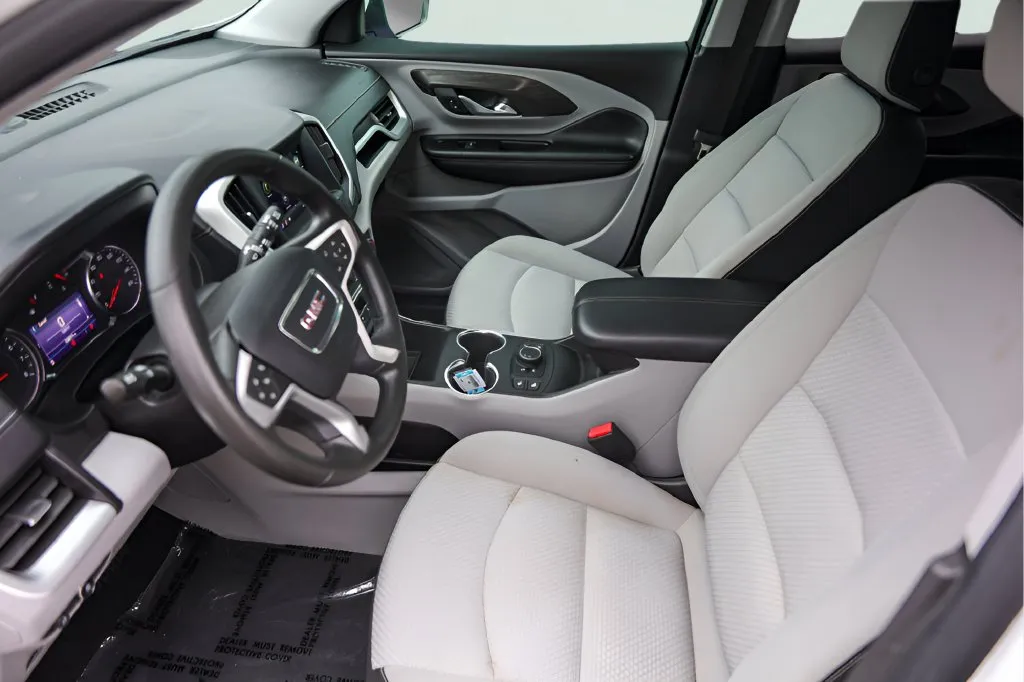 GMC Terrain photo 11