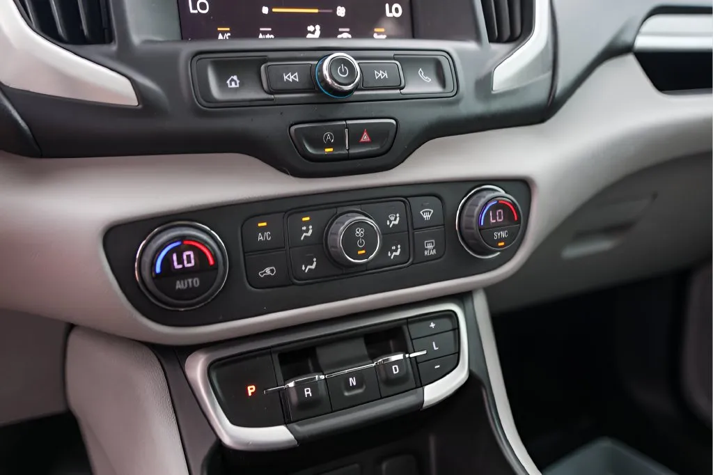 GMC Terrain photo 21