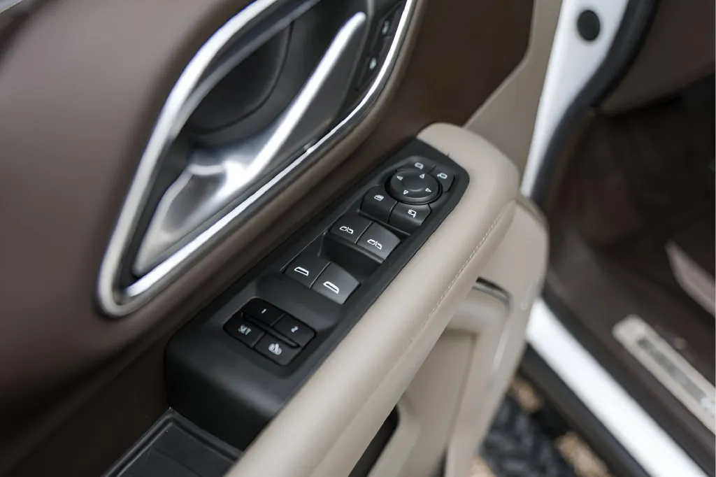 Chevrolet Tahoe photo 25