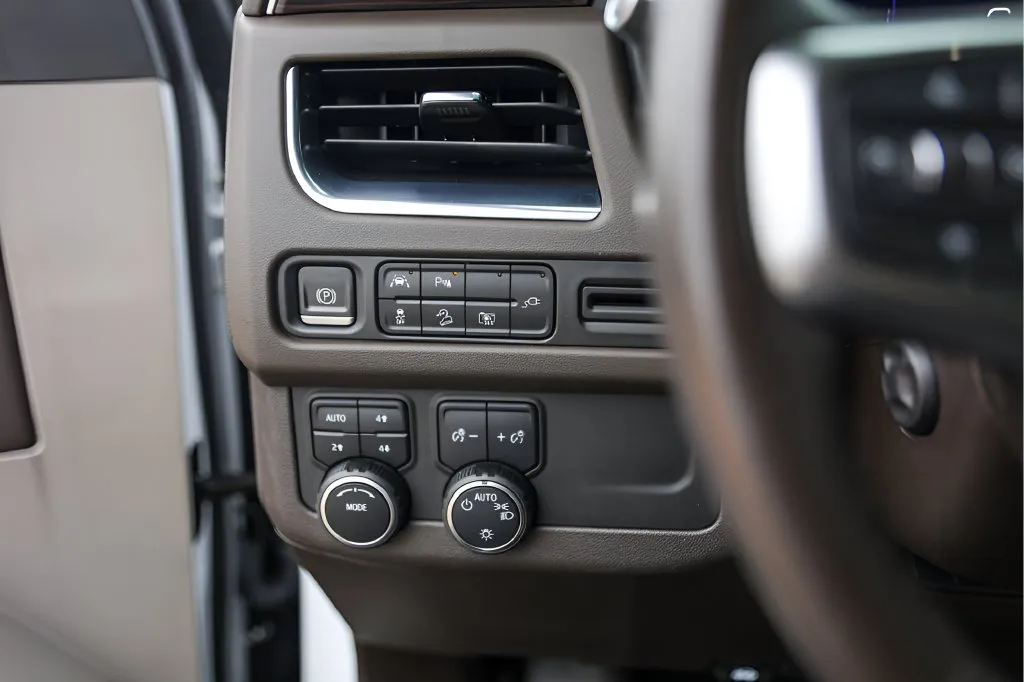 Chevrolet Tahoe photo 17