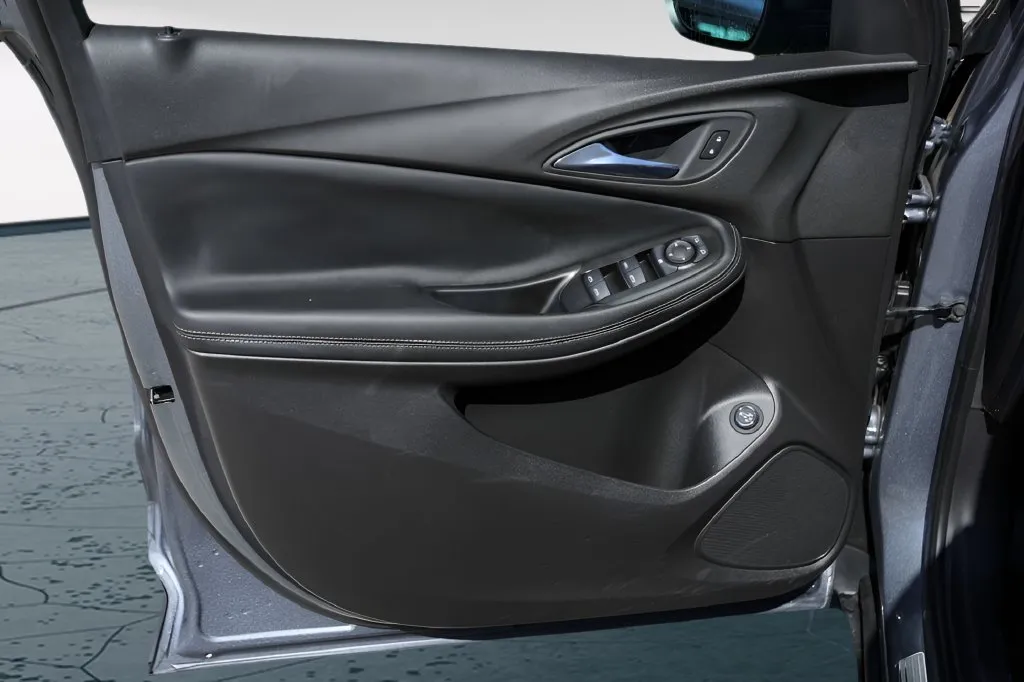 Buick Encore GX photo 23