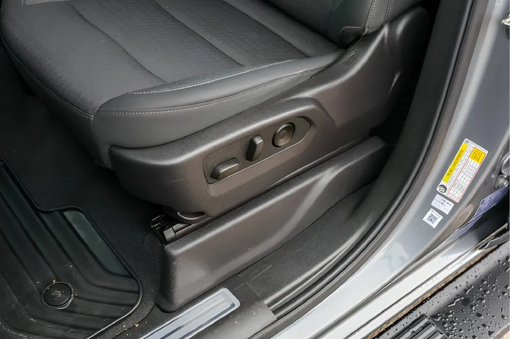GMC Sierra photo 10