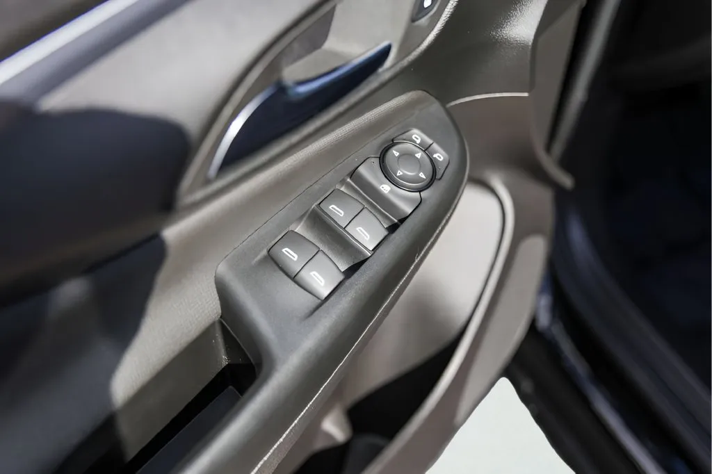 Buick Envista photo 20