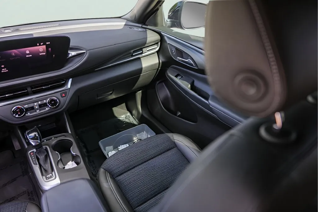 Buick Envista photo 25