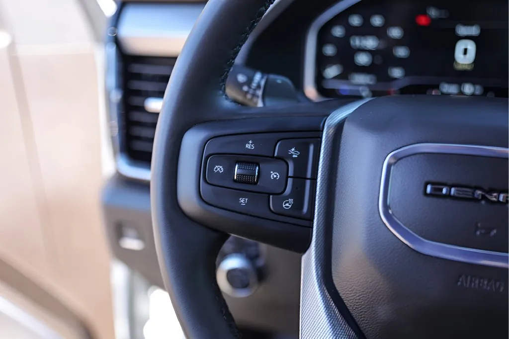 GMC Sierra photo 16