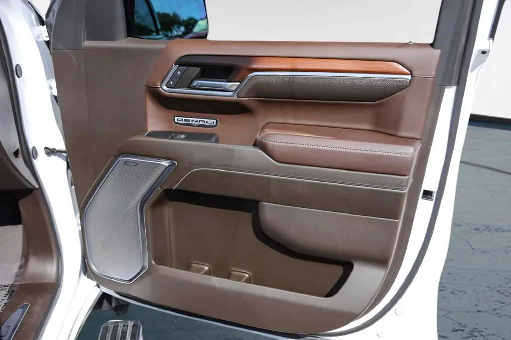GMC Sierra photo 30