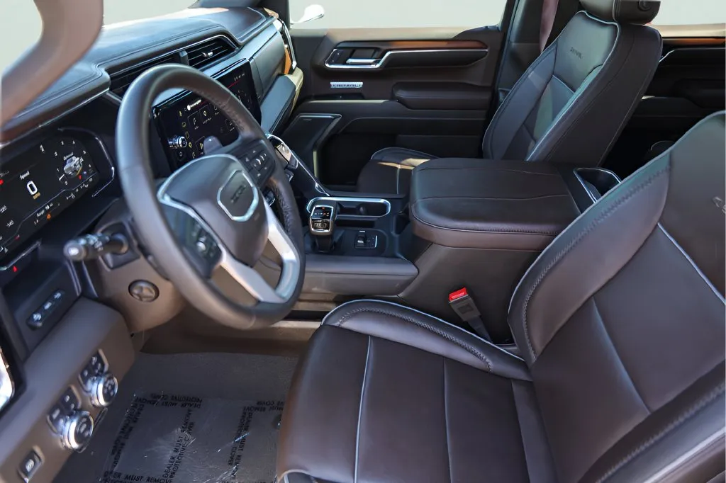GMC Sierra photo 11