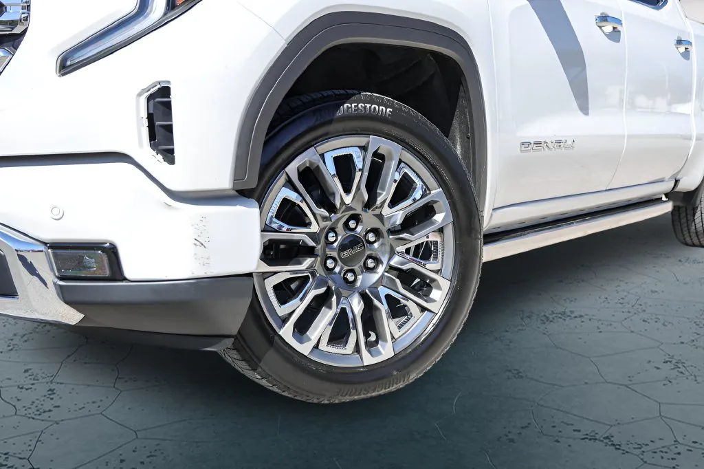 GMC Sierra photo 3