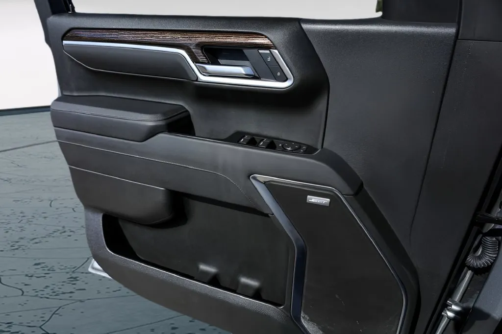 GMC Sierra photo 23
