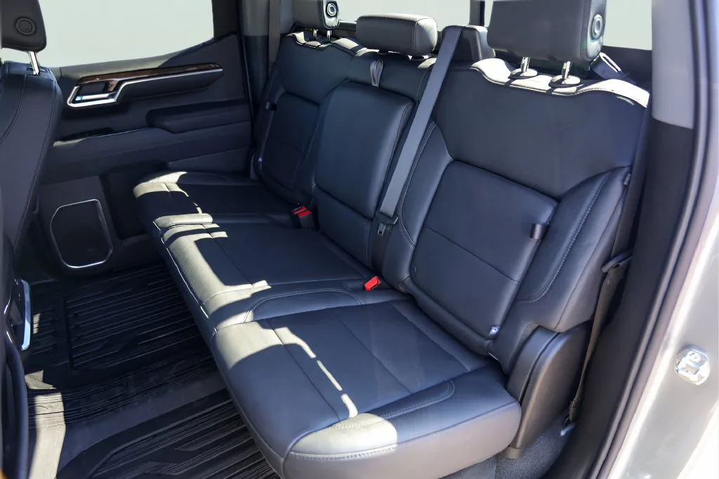 GMC Sierra photo 26