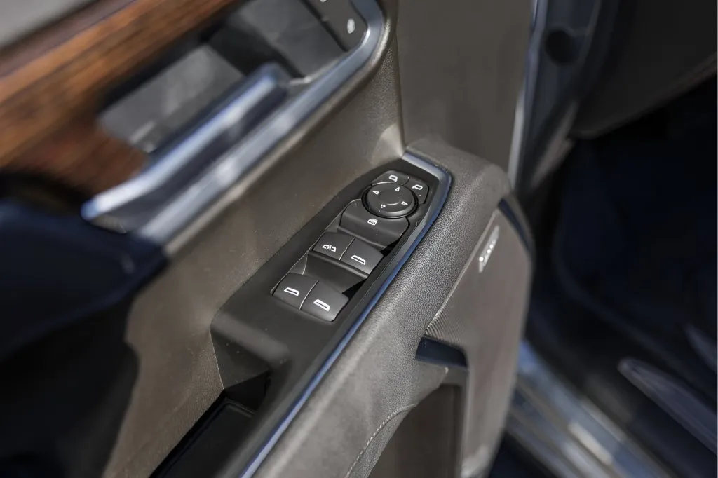GMC Sierra photo 24