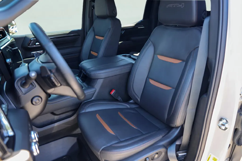 GMC Sierra photo 9