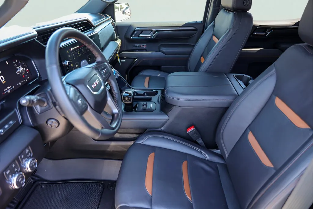 GMC Sierra photo 11