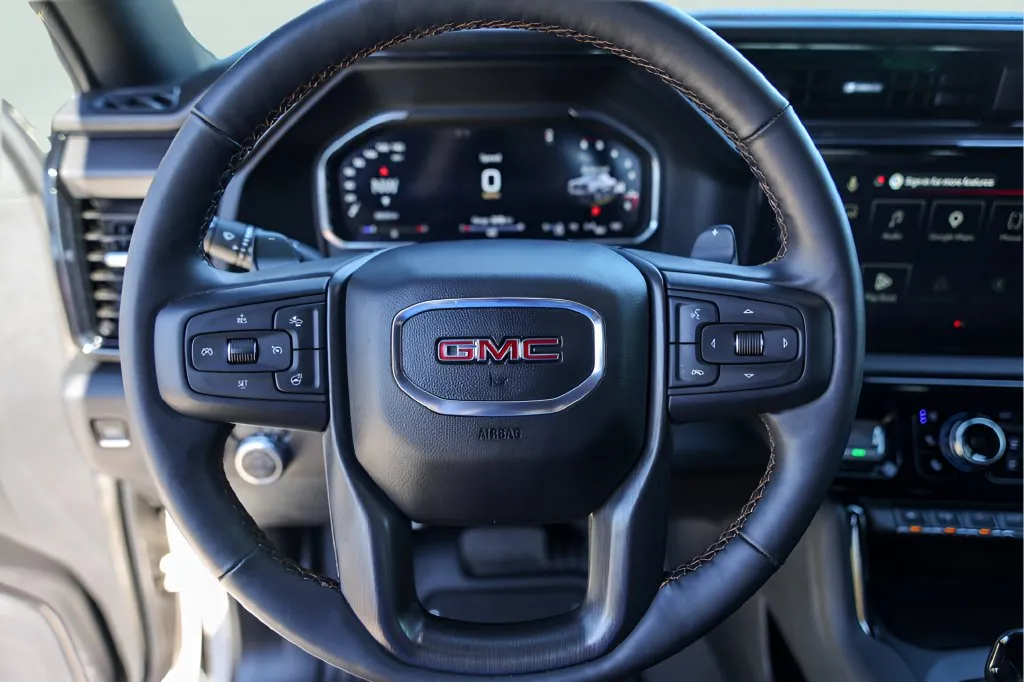 GMC Sierra photo 14
