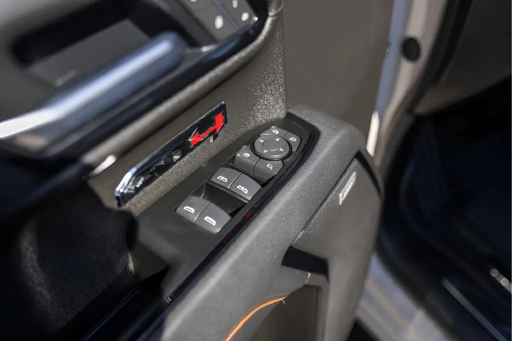 GMC Sierra photo 23
