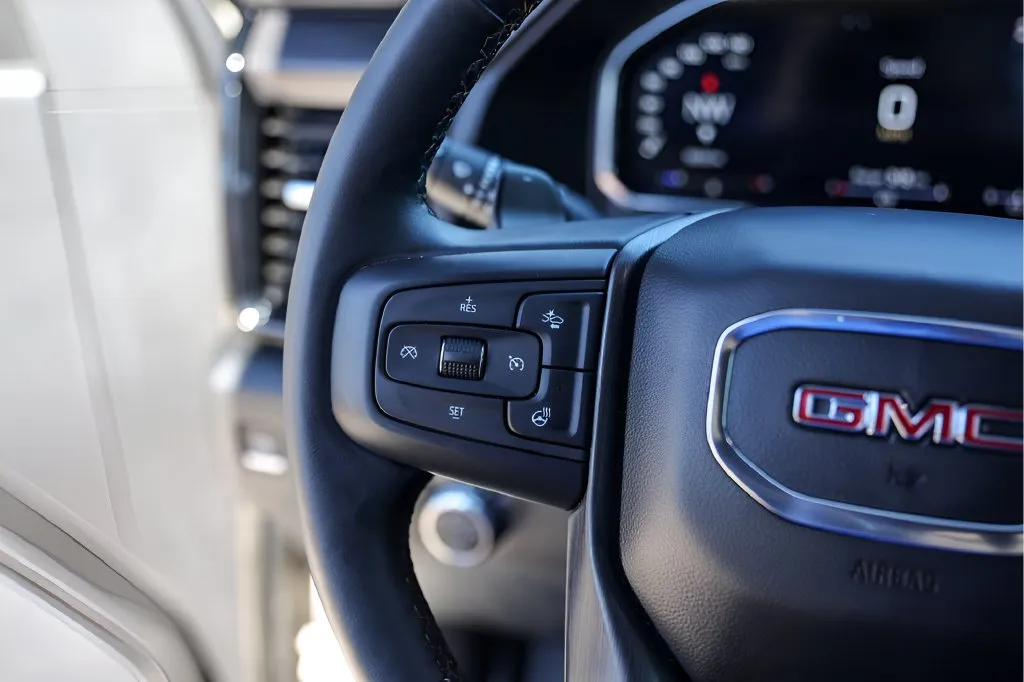 GMC Sierra photo 16