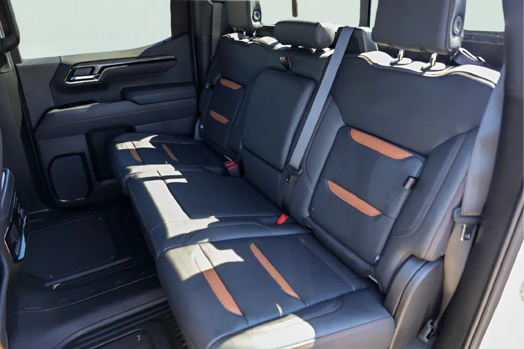 GMC Sierra photo 25