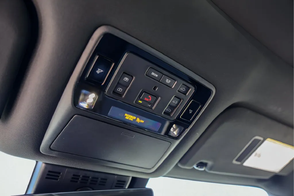 Lexus TX photo 22