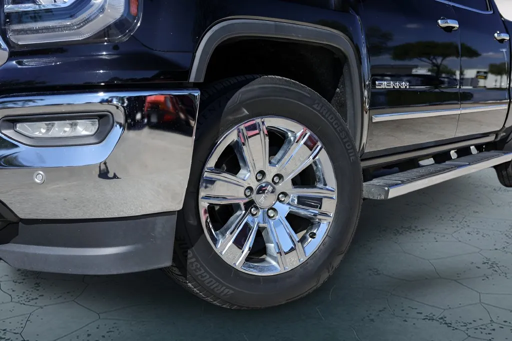 GMC Sierra photo 3